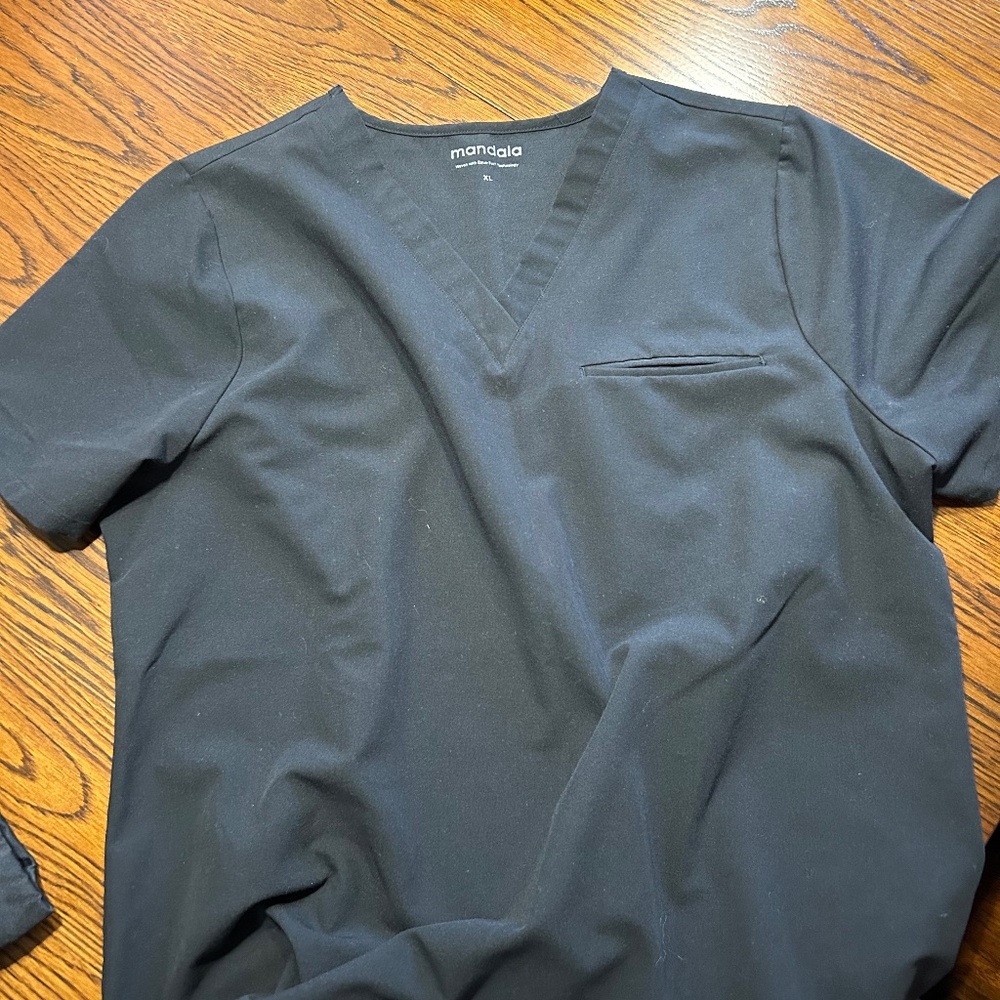Women’s scrub set